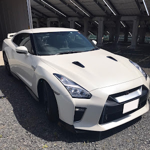 NISSAN GT-R R35