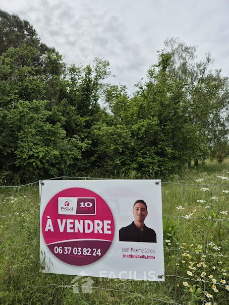 Vente terrain  2682 m² à Mignaloux-Beauvoir (86550), 160 000 €