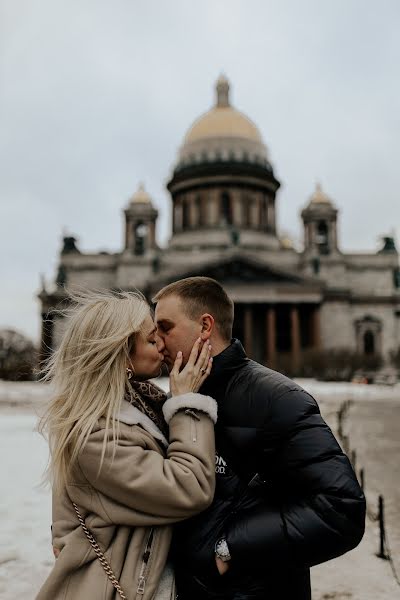 Fotógrafo de casamento Liza Semchenkova (lizasemchenkova). Foto de 26 de dezembro 2023