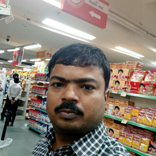 Anand Mandal at Big Bazaar, Sahara Mall,  photos