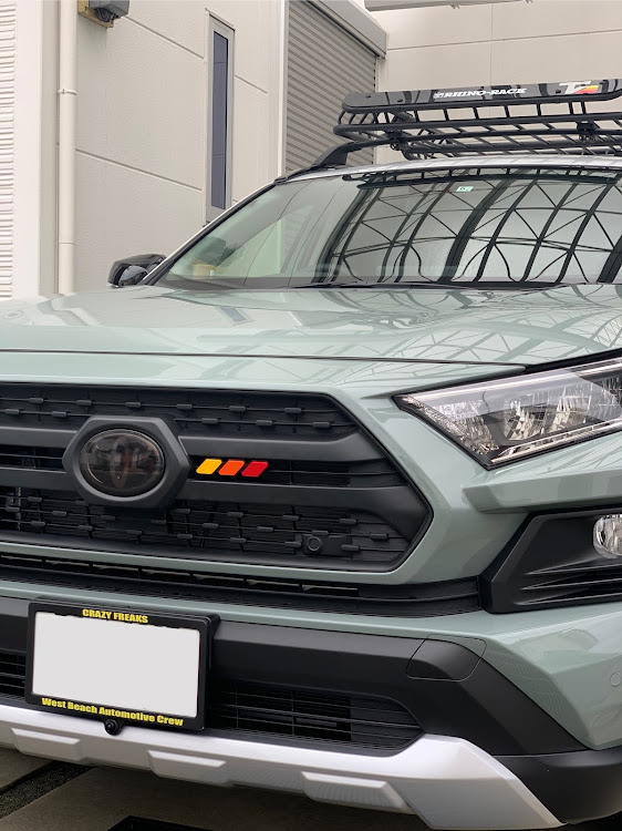 RAV4のTaco Vinyl・グリルバッジ・ステッカーチューン・ステッカー自作・ステッカー貼りに関するカスタム事例の投稿画像1枚目