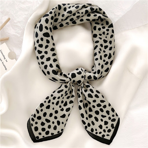 Title 12, Female Creative Retro Versatile Printed Scarf