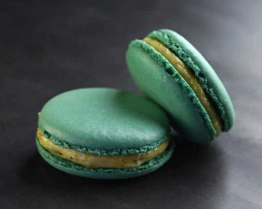 Pistachio Macarons [Pack Of 6]