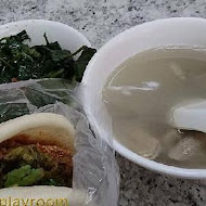 阿萬油飯.刈包.四臣湯.排骨湯