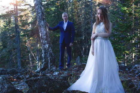 Fotógrafo de casamento Viktoriya Bardo (bardov). Foto de 3 de março 2019