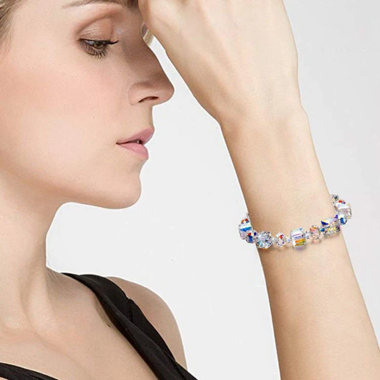 Title 5, Neue farbenfrohe Kristall Halskette und Armband...
