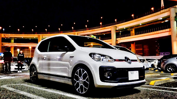 ポキオ Volkswagen up! GTI 英国販売 一時停止