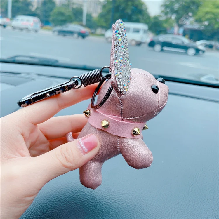 Porte-clés créatif en cuir en forme de diamant pour chien, élégant et résistant. Accessoire idéal pour clés et cadeau parfait pour les amoureux des chiens.