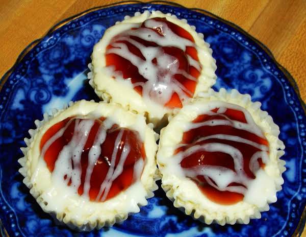 MINI CHERRY CHEESECAKES_image