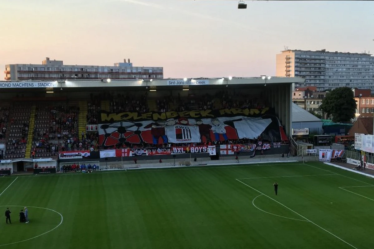 ? Privés de déplacement à Liège, les supporters du RWDM ont mis le feu avant le départ des joueurs