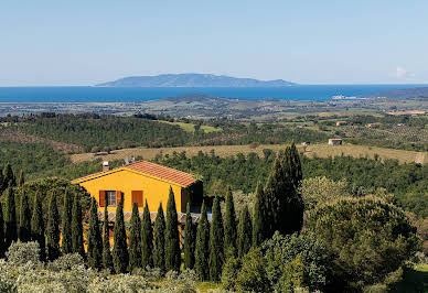 Corps de ferme avec jardin 4