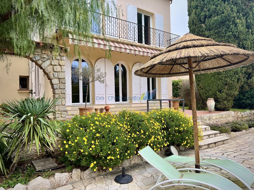 Vente villa 9 pièces 230 m² à Toulon (83000), 1 300 000 €
