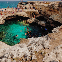 Un tuffo dove l'acqua è più blu  di 