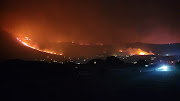 Firefighters are chasing a blaze spreading across the deep south in Cape Town. 