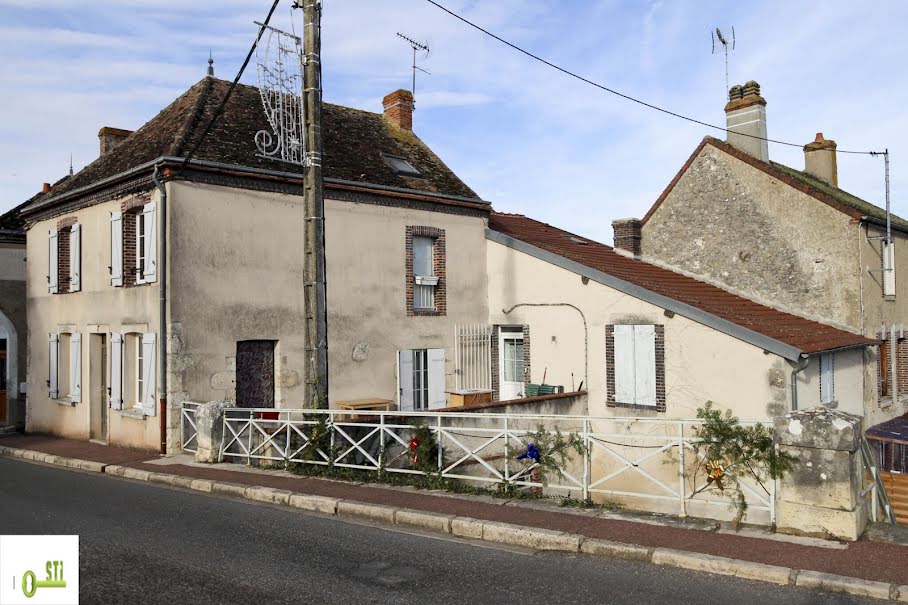 Vente maison  238 m² à Montbouy (45230), 221 000 €