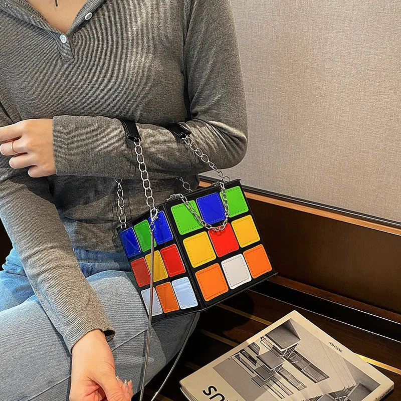 Mode Kleurcontrast Rubik's Cube Handtas met Ketting, Draagbaar en Schattig Persoonlijkheid, Creatief Ontwerp voor Dagelijks Gebruik.