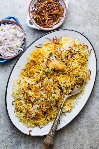 Chicken Biryani With Raita