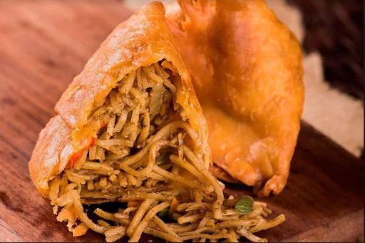 Noodle Samosa (1pc)