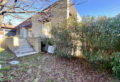 House with garden and terrace 2