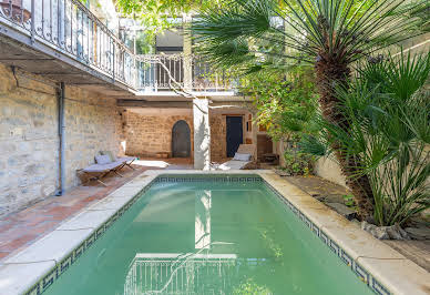 Maison avec piscine et jardin 17