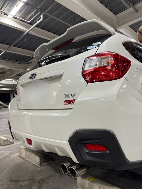 XVの斜め45度の美学・ドライブ・マフラー・フジツボ(FUJITSUBO)に関するカスタム事例の投稿画像1枚目