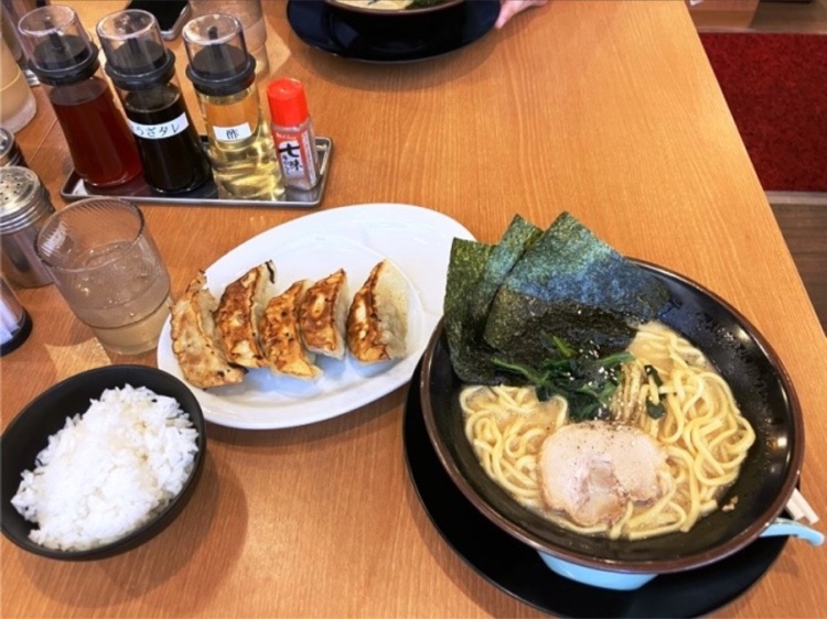 MPVのプチ・ラーメン・食事会・マッタリ・夏日に関するカスタム事例の投稿画像4枚目