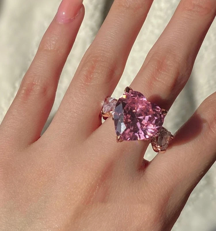 Title 2, Bague femme avec grosse gemme en forme de cœur,...