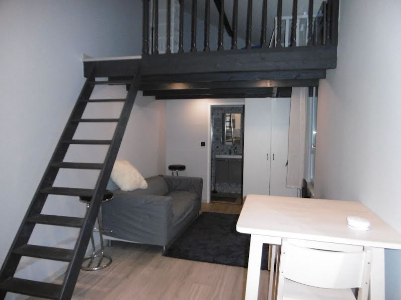 Location meublée appartement 2 pièces 21 m² à Reims (51100), 545 €