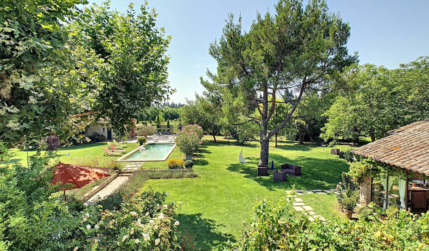 House with pool L'Isle-sur-la-Sorgue