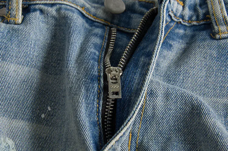 Shorts en denim pour hommes avec personnalité mode, confort et style décontracté, idéaux pour l'été, ajustement moderne et look tendance