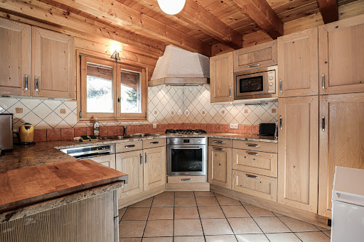 Chalet with terrace 3