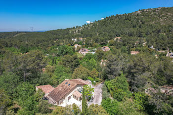 maison à Simiane-Collongue (13)