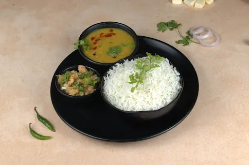 Dal Bhaat Aloo Chokha Combo