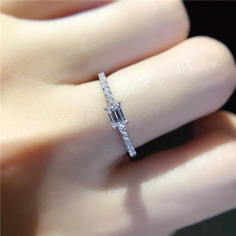 Anel Quadrado de Zircônia com Diamante Super Brilhante, Design Simples e Especial, Banhado a Ouro 14K e Prata Sterling, para Efeito Flash.