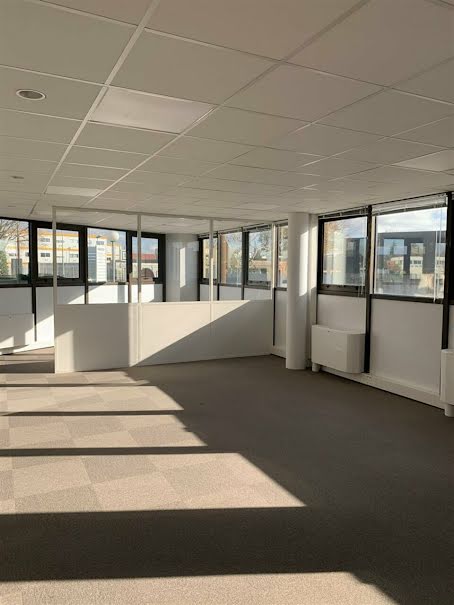 Location  locaux professionnels  411 m² à Toulouse (31000), 4 453 €