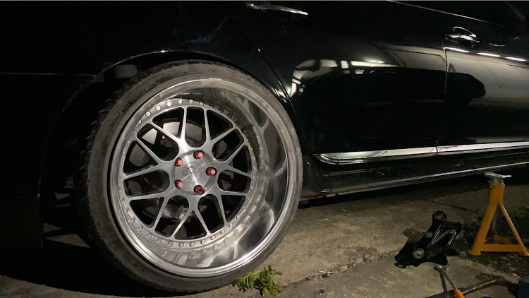 LSのホイール交換に関するカスタム事例の投稿画像3枚目