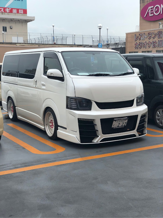 ハイエースバンのハイエース・オフ会に関するカスタム事例の投稿画像1枚目