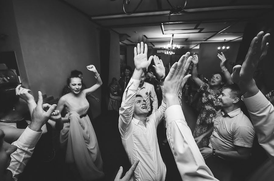 Fotógrafo de casamento Maksim Volkov (maksvolkov). Foto de 15 de janeiro 2016