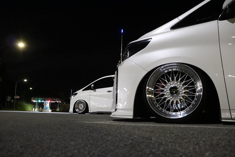 アルファードのマジックスクエア杯・T.N.R・BBS SUPER RS・弾丸スケジュールに関するカスタム事例の投稿画像3枚目