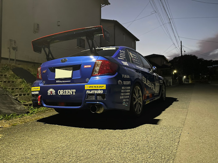 インプレッサ WRX STIの愛車のお尻はこんな感じ・おもいでのくるまに関するカスタム事例の投稿画像1枚目