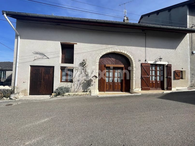 Vente maison 5 pièces 135 m² à Arinthod (39240), 115 000 €