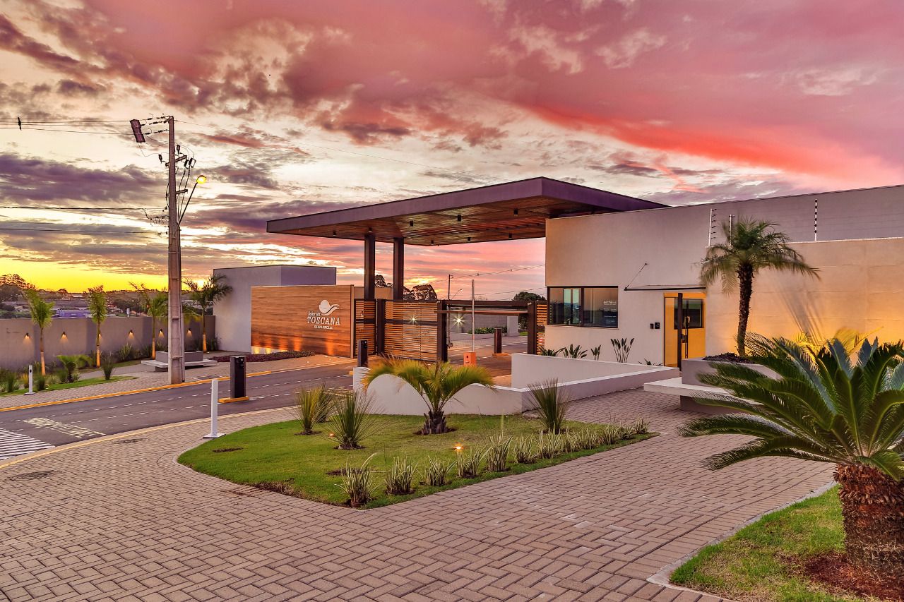 Casas à venda Loteamento Jardim Por do Sol