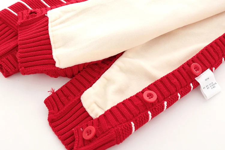 Title 8, Fleece gevoerde jumpsuit voor pasgeboren babys...