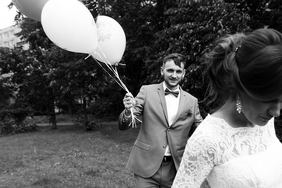 Fotógrafo de casamento Yana Bulgakova (yankefamssen). Foto de 15 de agosto 2016