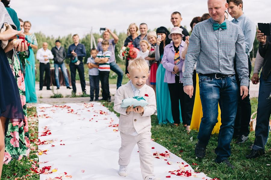 Fotógrafo de casamento Sasha Ovcharenko (sashaovcharenko). Foto de 27 de fevereiro 2015