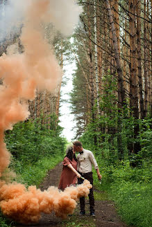 Wedding photographer Olesya Karakulova (fishka). Photo of 14 August 2017