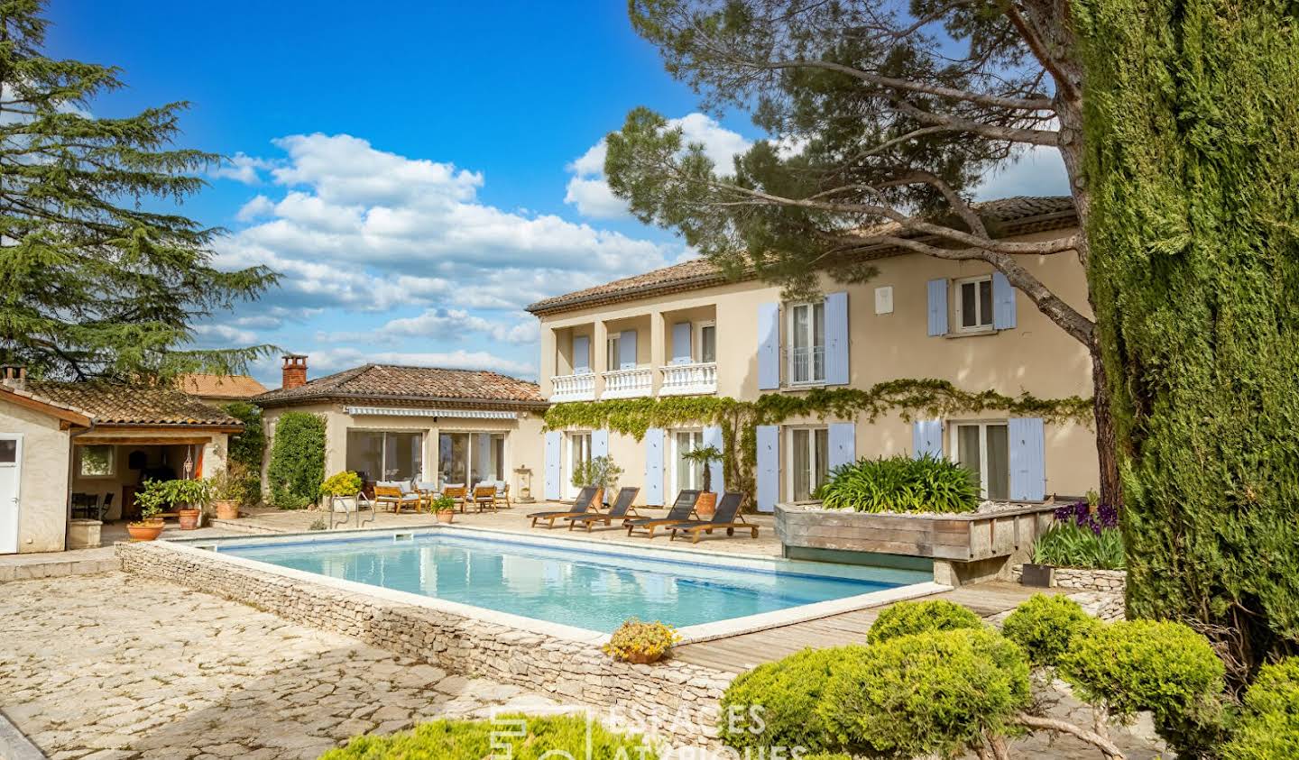 Maison avec piscine et terrasse Romans-sur-isere