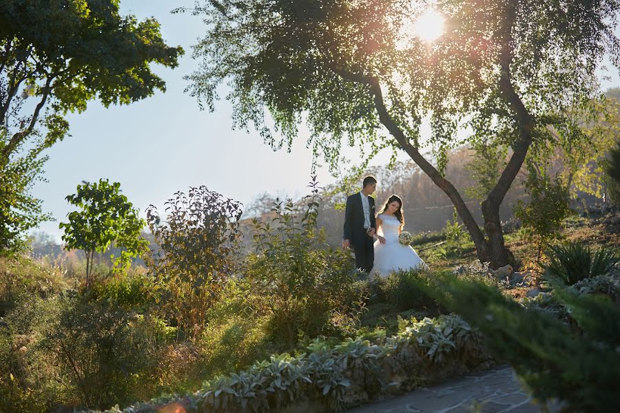 Fotógrafo de casamento Yuriy Shiryaev (yuriyshiryaev). Foto de 11 de junho 2016