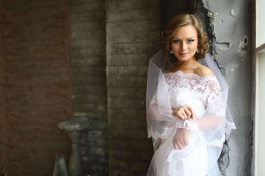 Wedding photographer Pavel Shnayder (pavelshnayder). Photo of 11 February 2015