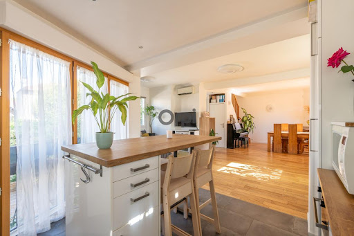 Maison avec terrasse 1